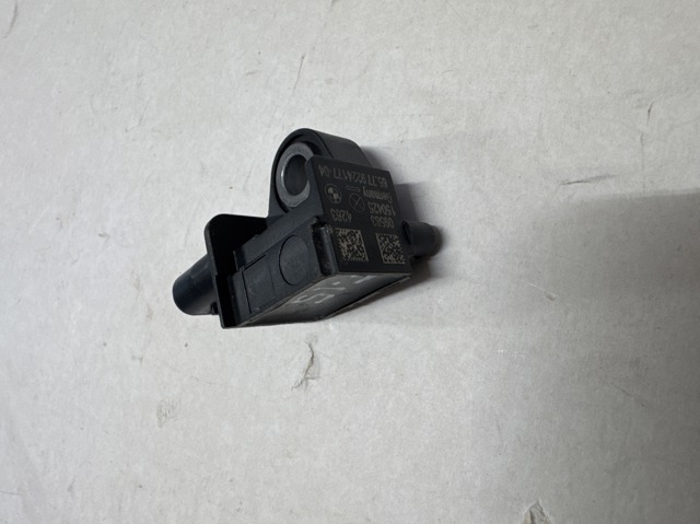 Датчик AIRBAG передній 65779224177 BMW