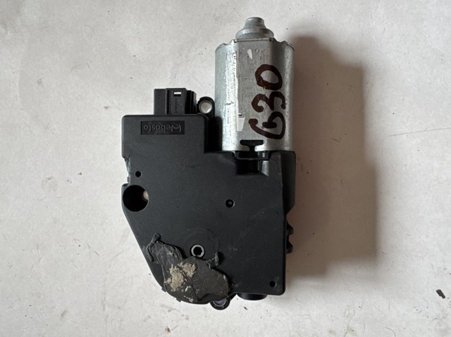 Двигун приводу люка 67617316535 BMW