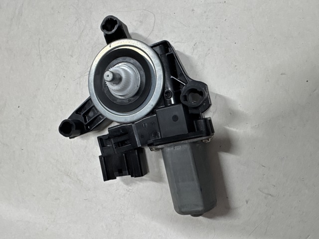 Привід ліфта передній 67625A75081 BMW