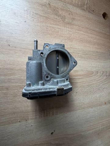 Блок дросельної заслінки 22030F0020 TOYOTA
