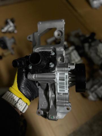 Помпа охолодження 11518601366 BMW