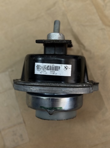 Права подушка мотора 22116864336 BMW