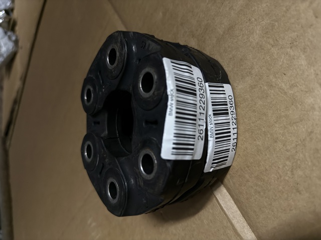 Гумова пружна муфта кардана передня 26111229360 BMW