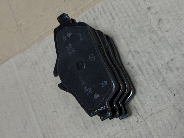 Колодки гальмівні передні, дискові 34106884263 BMW