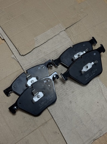 Передні гальмівні колодки 34116783554 BMW