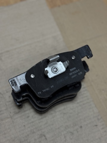 Передні гальмівні колодки 34116874331 BMW