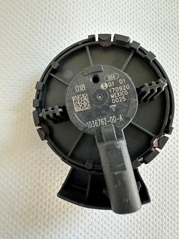 Датчик Айрбег передній 103676200A Tesla Model