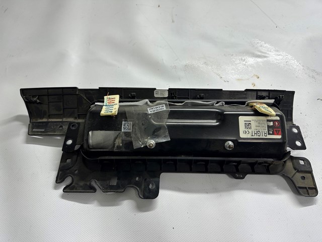 Подушка безпеки (AIRBAG) пасажирська, захисту колін 107782600D Tesla Model