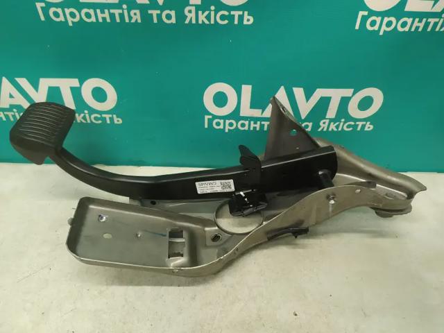 Педаль гальма 32264200 VOLVO
