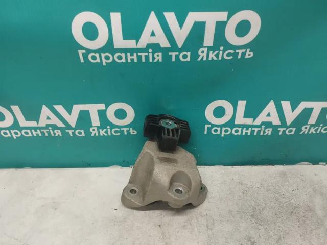 Подушка (опора) двигуна, права нижня 32298843 VOLVO
