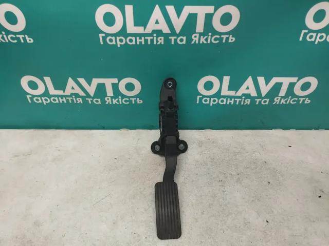 Підаль газу 32700XXXXX HYUNDAI