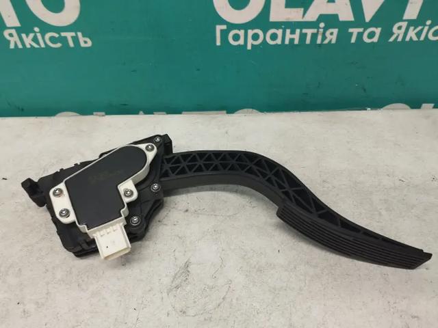 Підаль газу 42757539 GM