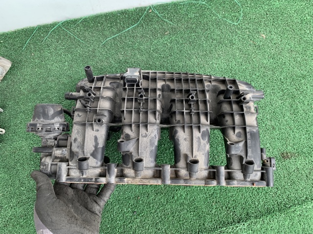 Колектор впускний 06L133201CM VAG