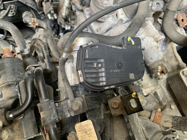 Блок дросельної заслінки 351002T000 HYUNDAI