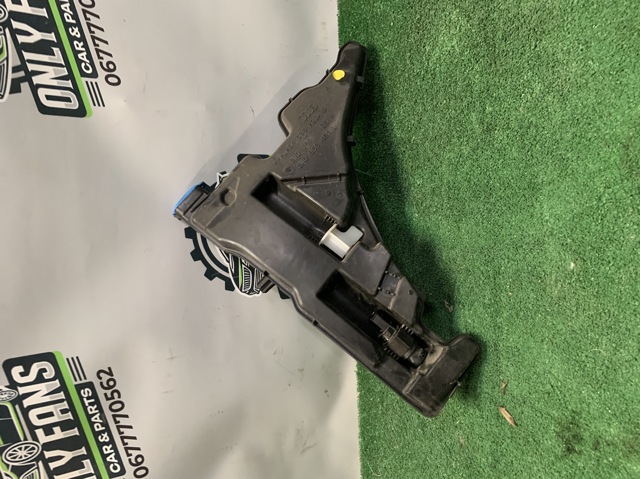 Бачок для омивайки 8W0955451L VAG