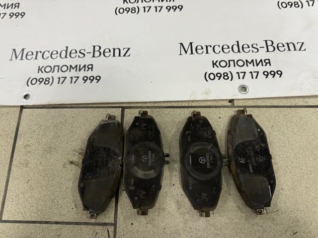 Гальмівні колодки A0084203820 MERCEDES