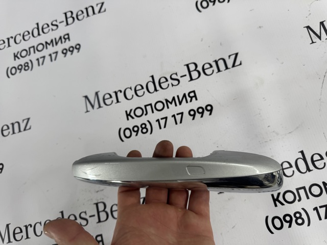 Ручка задньої двері зовнішня права A0997605601 MERCEDES
