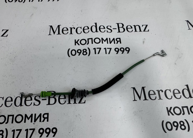 Трос замка дверей задніх A2057604300 MERCEDES