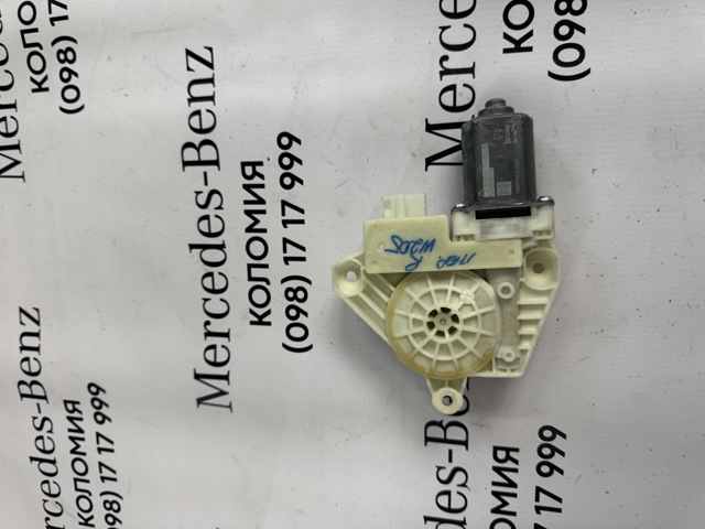 Мотор склопідйомника дверей передніх, правих A2139069501 MERCEDES