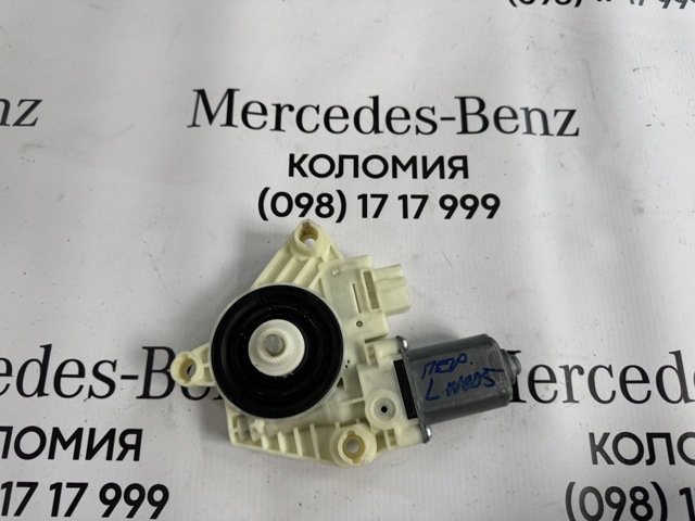 Двигун склопідіймача двері передньої, лівої A2139069901 MERCEDES