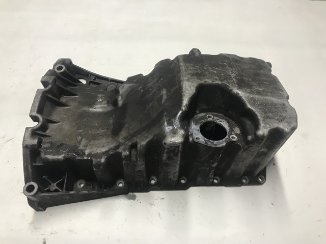 Піддон масляний картера двигуна 03L103603D VAG
