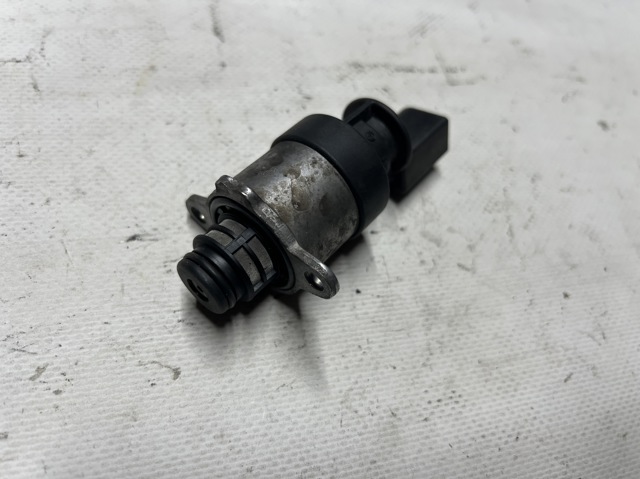 Клапан регулювання тиску палива 0928400827 BOSCH