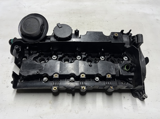 Кришка клапанів 11127797613 BMW