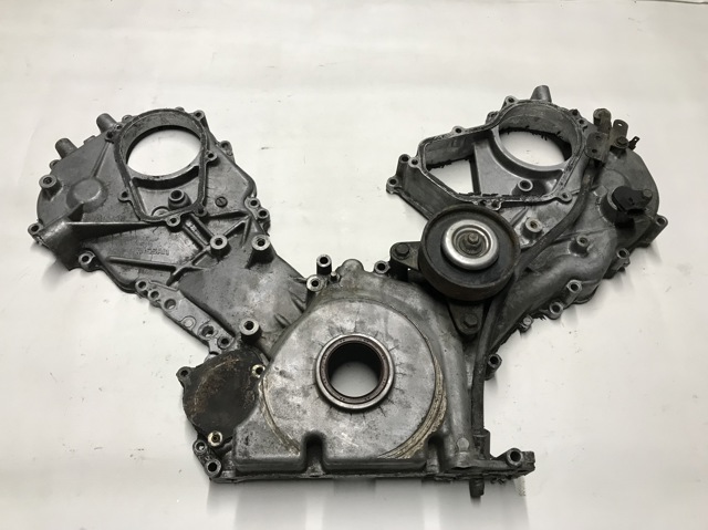 Кришка двигуна передня 13500AR000 NISSAN