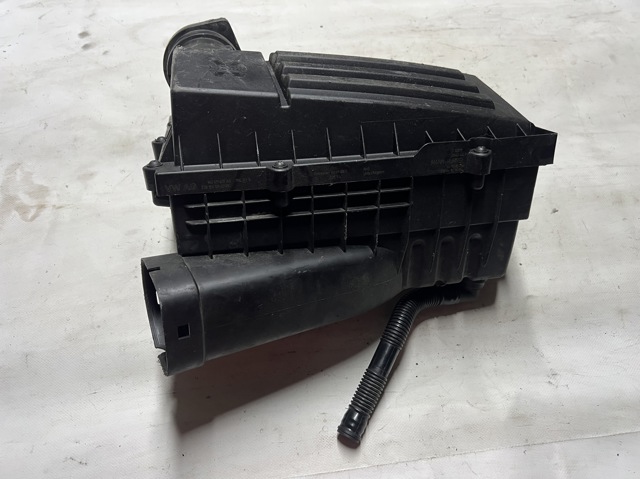 Корпус повітряного фільтра 1K0129607AG VAG