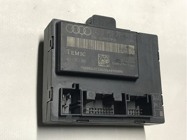 Блок комфорту задніх дверей 4L0959794B VAG