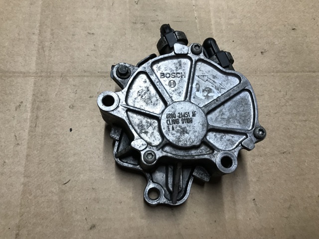 Насос вакуумний 4R8Q2A451AF LAND ROVER