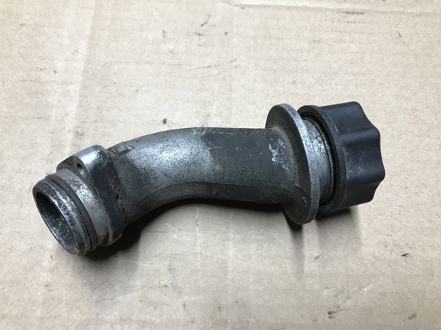 Горловина маслозаливна 504026777 IVECO