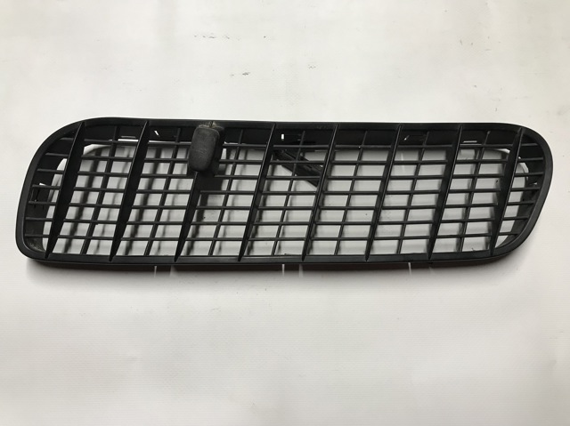 Решітка під лобове скло 51138402669 BMW