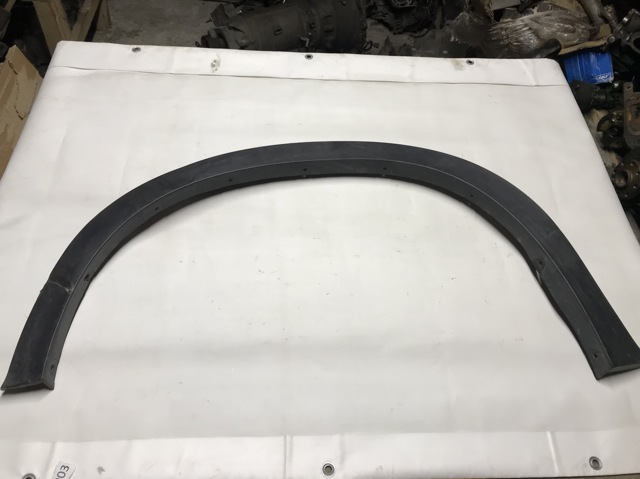 Накладка передньої лівої арки колеса 51777158427 BMW