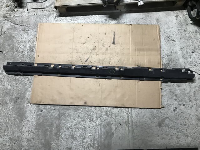 Опора порога (кріплення) 51777207195 BMW