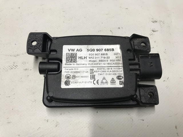 Датчик контролю мертвої зони, задній 5Q0907685B VAG