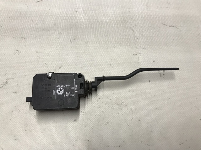 Лічинка замка паливного бака 67116987634 BMW