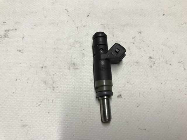 Форсунка інжектора 7506158 BMW