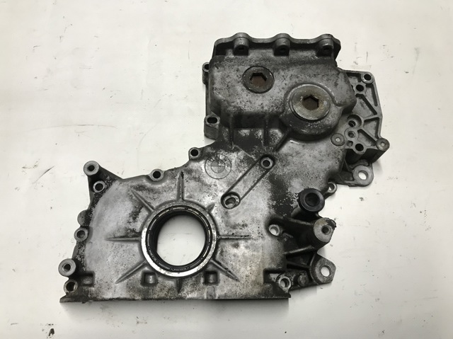 Кришка двигуна передня 7786751 BMW