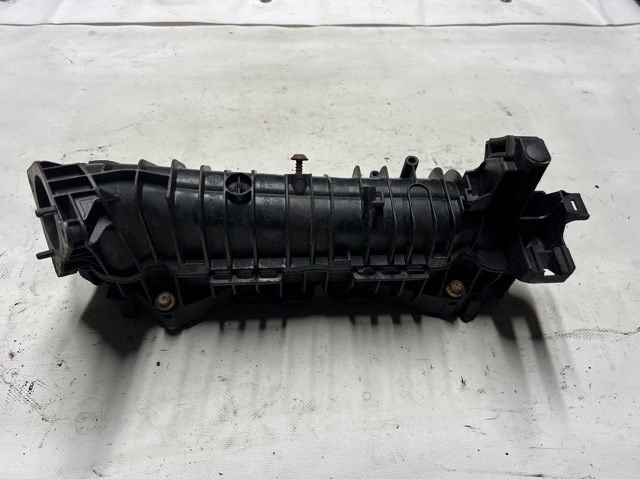 Колектор впускний 7807991 BMW