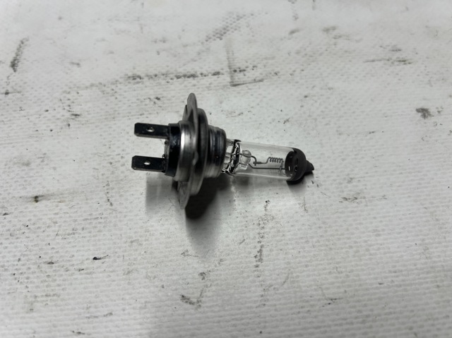 Лампочка галогенна 8GH007157241 HELLA