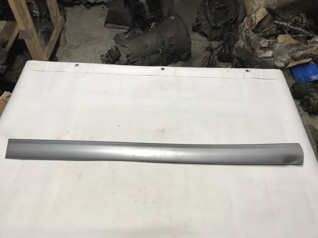 Накладка передніх дверей A2106900162 MERCEDES