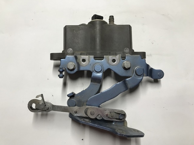 Піропатрон петлі капота A2129066301 MERCEDES