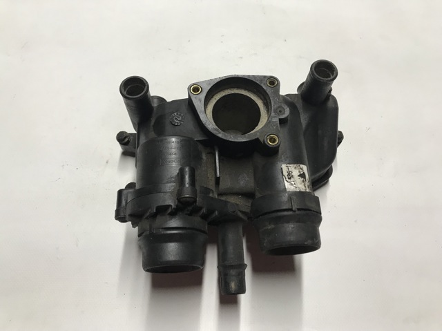 Корпус термостата AL3Q9K478DB LAND ROVER