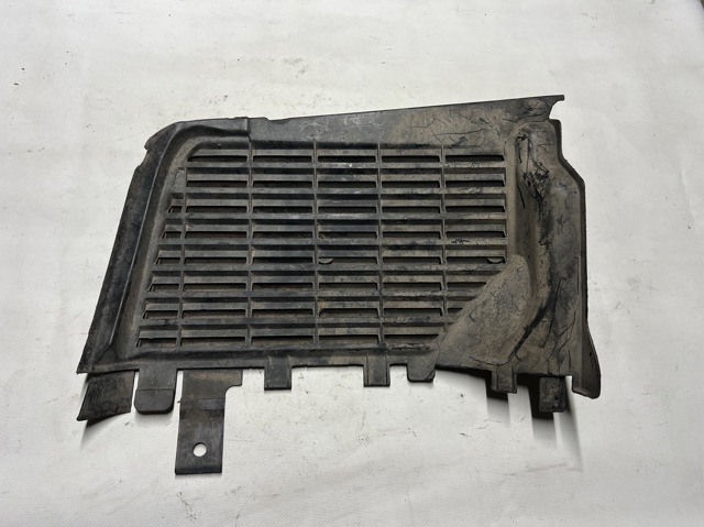 Підкрилки передні праві CLF500105 LAND ROVER