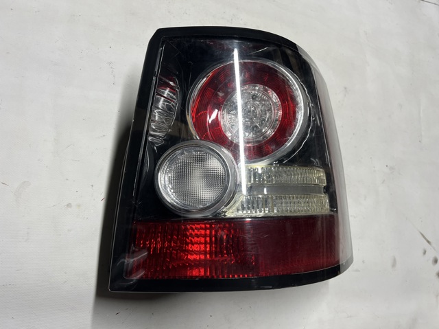 Ліхтар задній правий LR015289 LAND ROVER