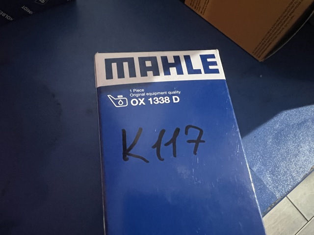 Масляний фільтр двигуна OX1338D MAHLE