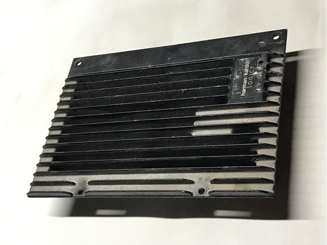 Підсилювач звуку аудіосистеми XQK500105 LAND ROVER