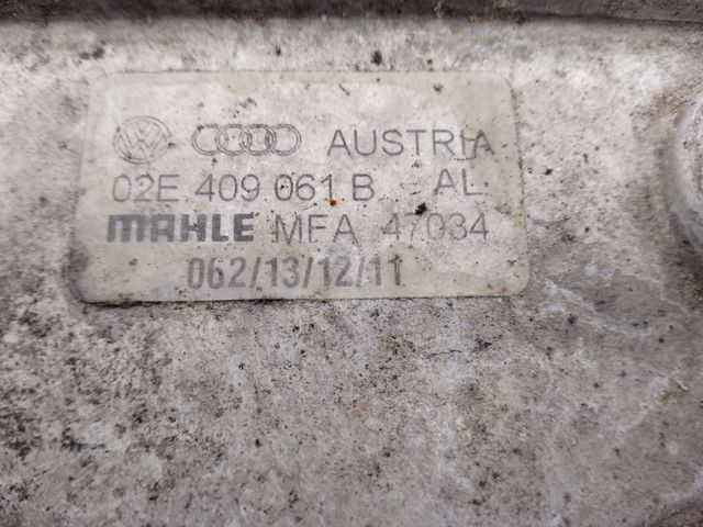 Радіатор охолодження, АКПП 02E409061B VAG