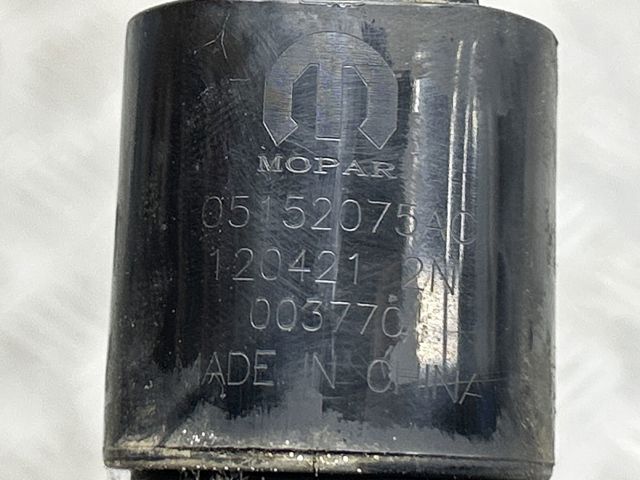Насос омивача скла переднього 05152075AC CHRYSLER